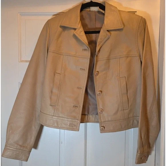 NEWPORT NEWS Easy Style 100% Genuine Leather-Beige Jacket Womens Size 8 - Picture 1 of 8
